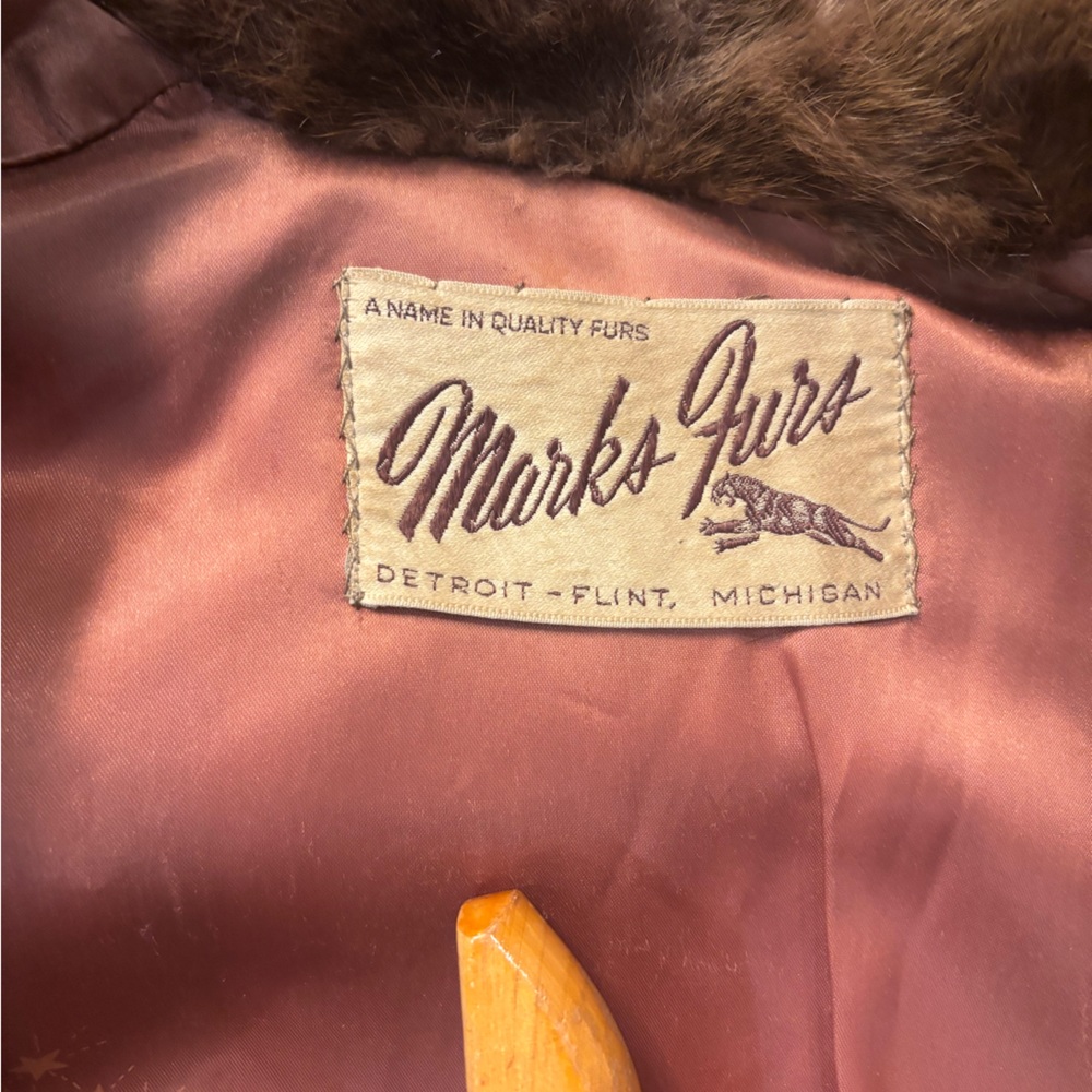 Luxurious Mink Long Coat…..Vintage - Picture 3 of 14